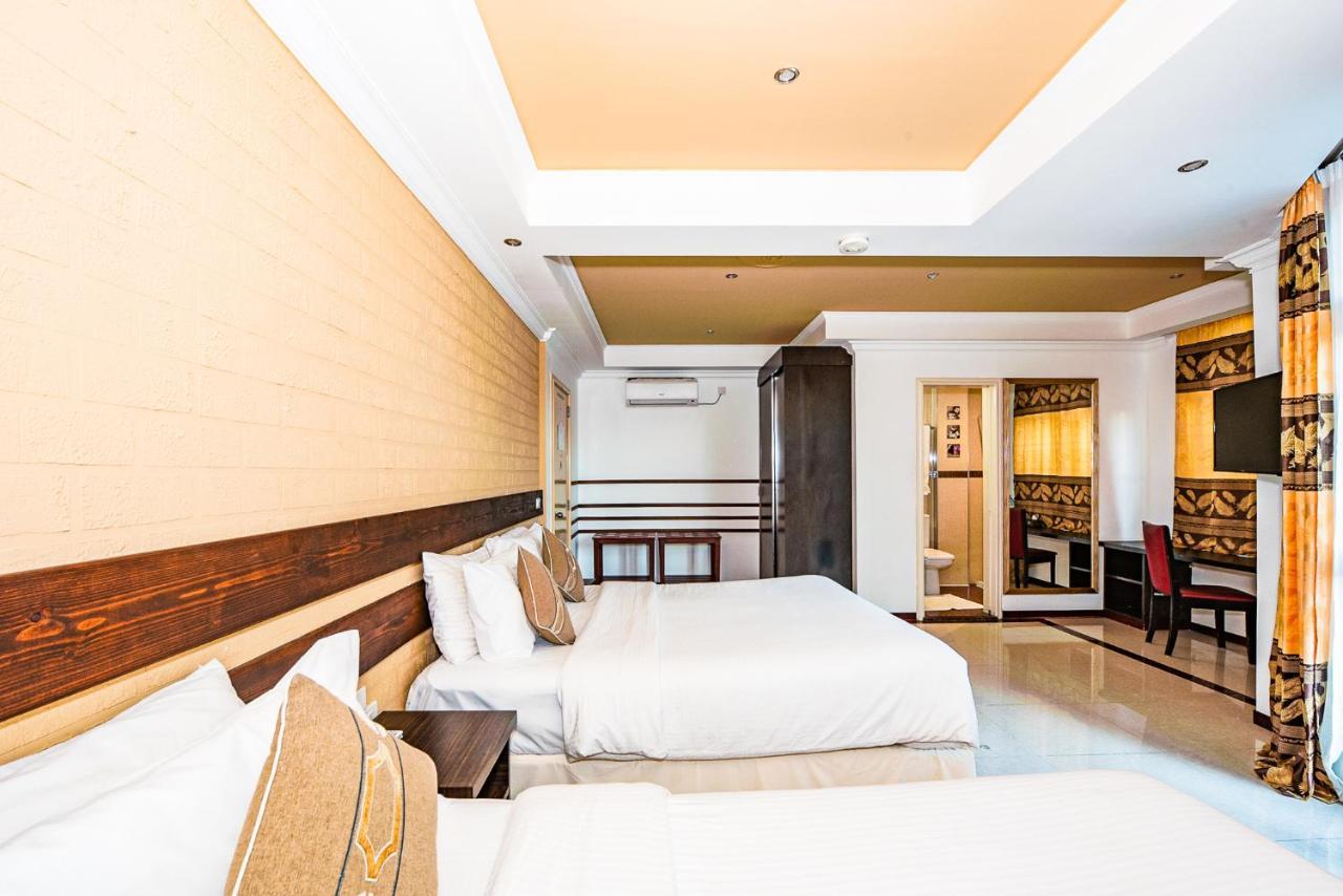 RIJ Hulhumale Hotel Buitenkant foto