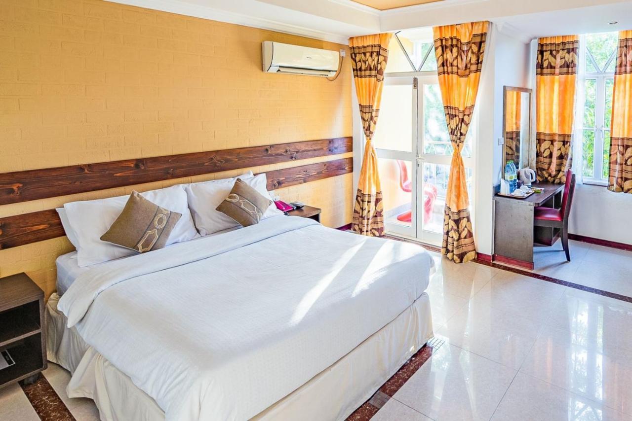 RIJ Hulhumale Hotel Buitenkant foto